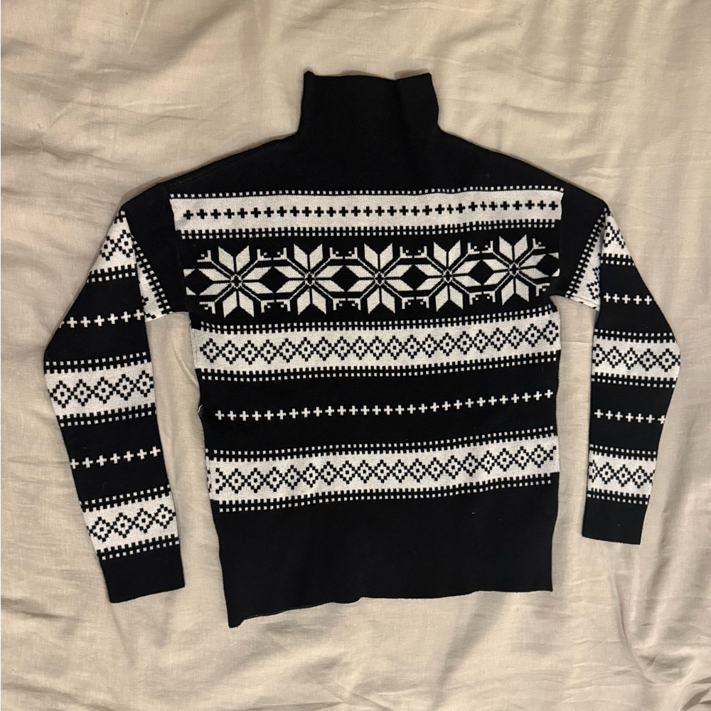 Black and White Patterned Sweater